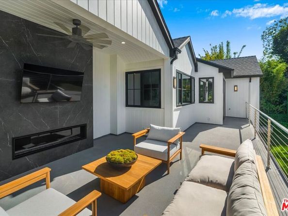 12227 Tweed Lane, Los Angeles CA 90049
