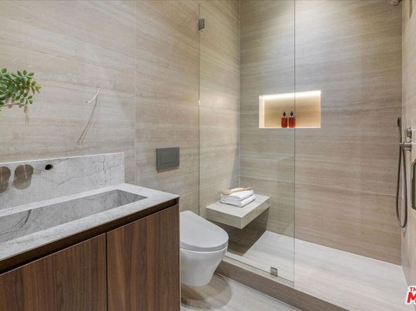 12227 Tweed Lane, Los Angeles CA 90049