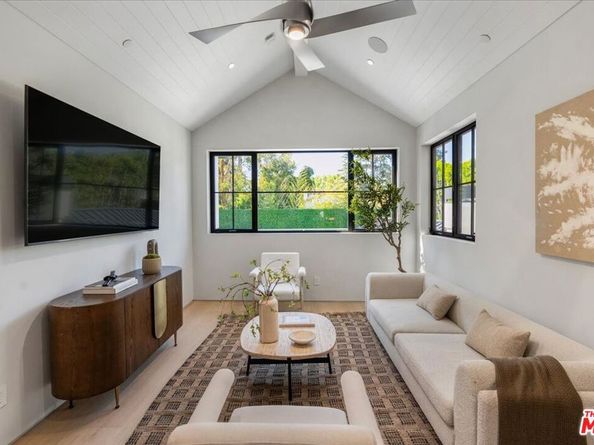 12227 Tweed Lane, Los Angeles CA 90049