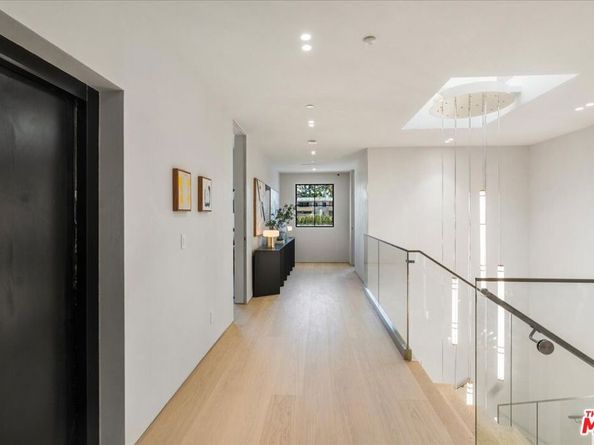 12227 Tweed Lane, Los Angeles CA 90049