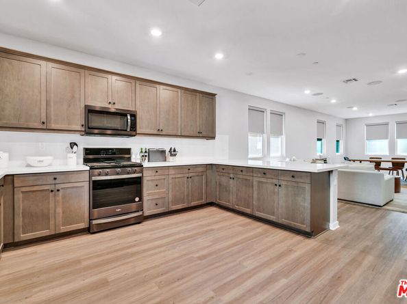 515 Daniel Freeman Circle, Inglewood CA 90301