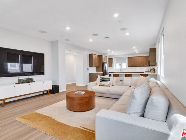 515 Daniel Freeman Circle, Inglewood CA 90301