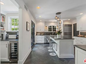 560 S Bronson Avenue, Los Angeles CA 90020
