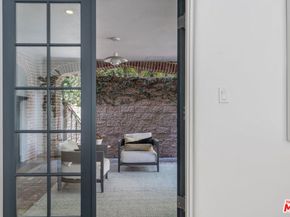 560 S Bronson Avenue, Los Angeles CA 90020