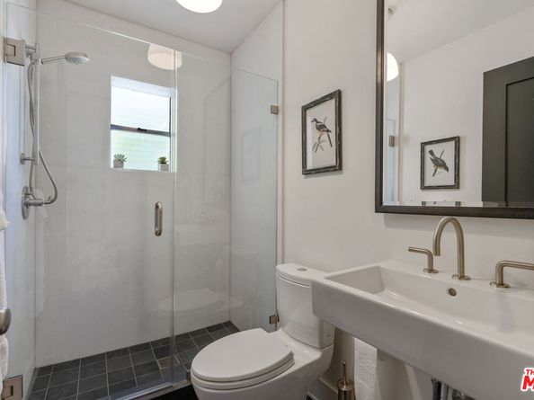 560 S Bronson Avenue, Los Angeles CA 90020