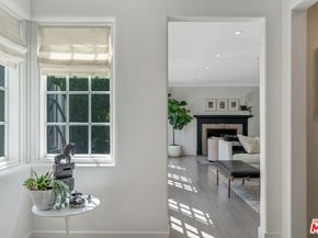 560 S Bronson Avenue, Los Angeles CA 90020