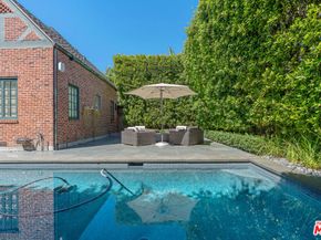 560 S Bronson Avenue, Los Angeles CA 90020