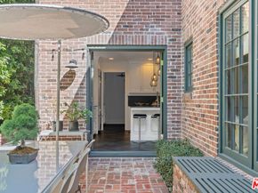 560 S Bronson Avenue, Los Angeles CA 90020