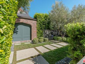 560 S Bronson Avenue, Los Angeles CA 90020