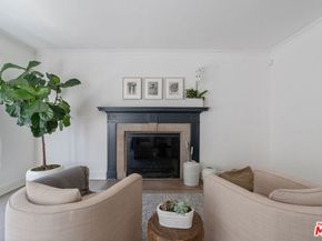 560 S Bronson Avenue, Los Angeles CA 90020