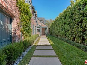 560 S Bronson Avenue, Los Angeles CA 90020