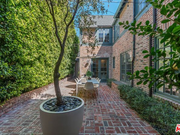 560 S Bronson Avenue, Los Angeles CA 90020