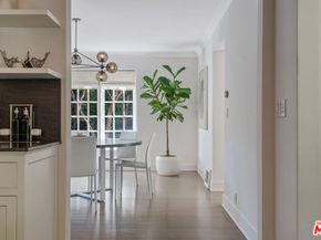 560 S Bronson Avenue, Los Angeles CA 90020