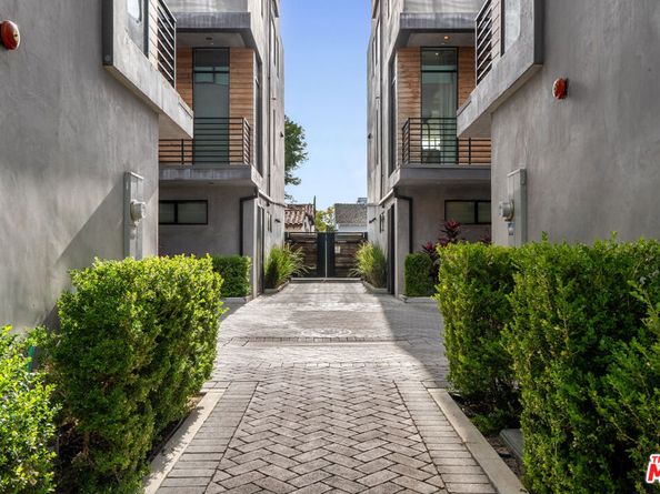 4427 Studio Place, Studio City CA 91602