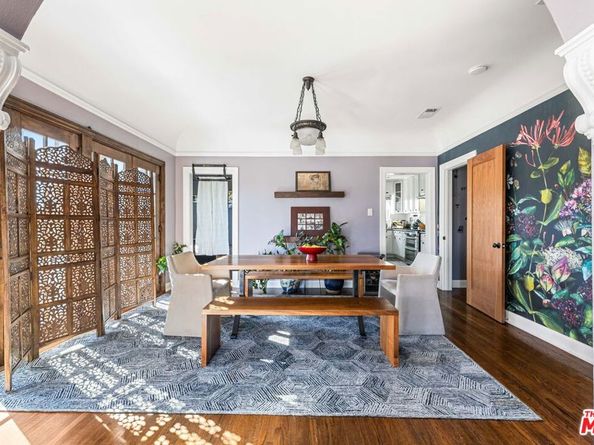 1569 S Orange Grove Avenue, Los Angeles CA 90019