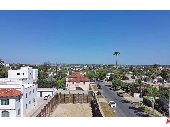 1569 S Orange Grove Avenue, Los Angeles CA 90019
