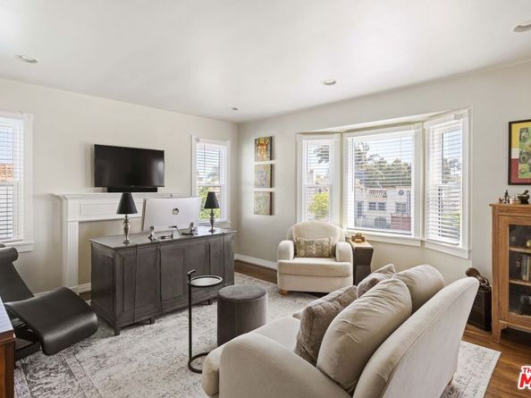 1569 S Orange Grove Avenue, Los Angeles CA 90019