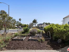 1569 S Orange Grove Avenue, Los Angeles CA 90019