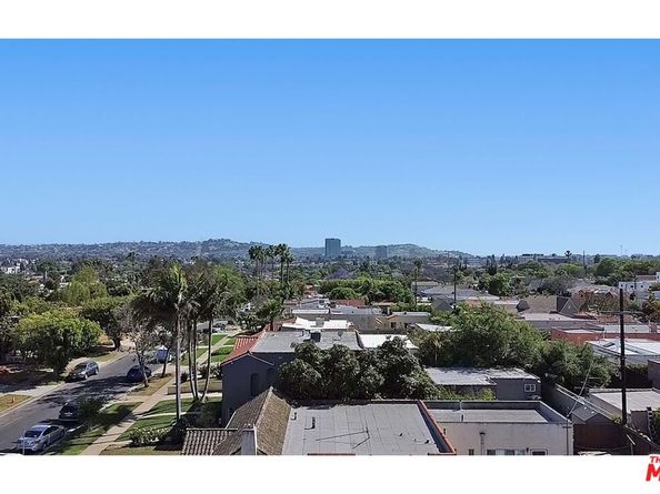 1569 S Orange Grove Avenue, Los Angeles CA 90019