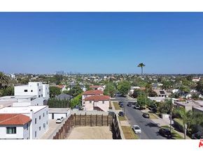 1569 S Orange Grove Avenue, Los Angeles CA 90019