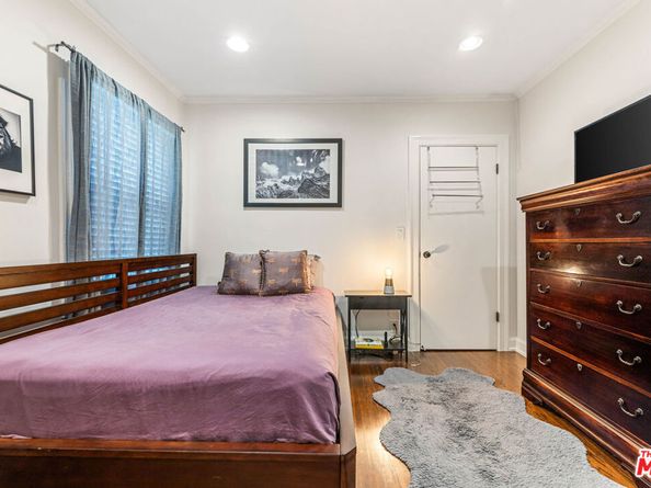 1569 S Orange Grove Avenue, Los Angeles CA 90019