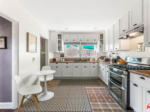 1569 S Orange Grove Avenue, Los Angeles CA 90019