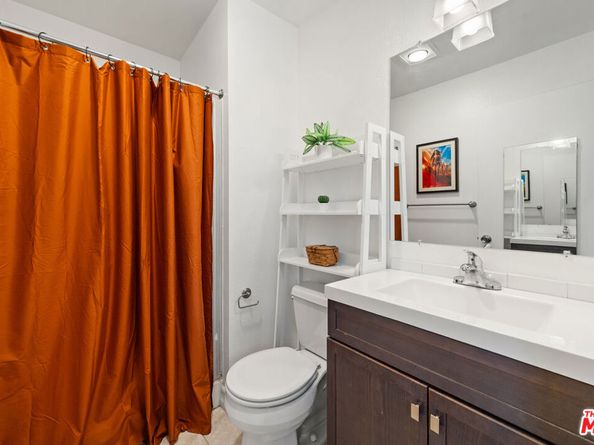 350 Burchett Street 101, Glendale CA 91203