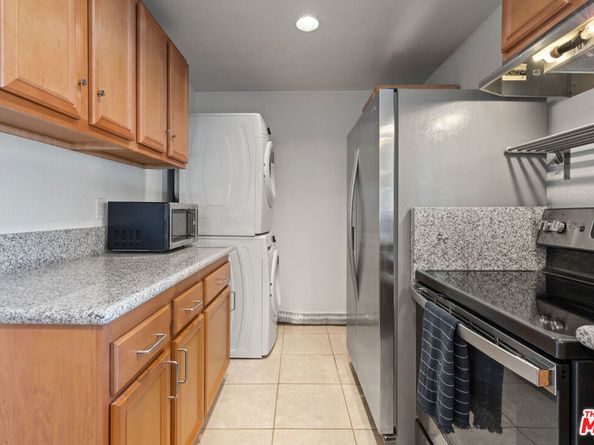 350 Burchett Street 101, Glendale CA 91203
