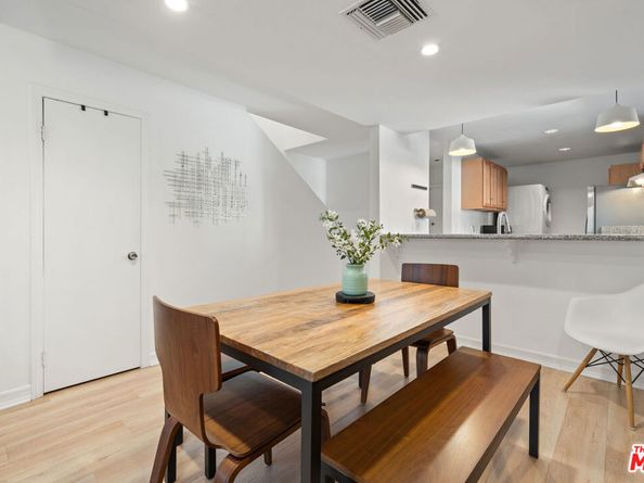350 Burchett Street 101, Glendale CA 91203