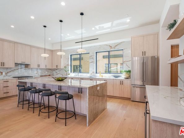 1861 Barry Avenue, Los Angeles CA 90025