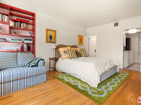 7918 Hillside Avenue, Los Angeles CA 90046