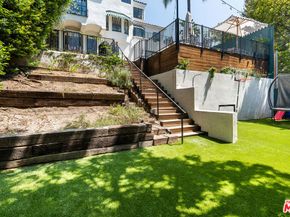 7918 Hillside Avenue, Los Angeles CA 90046