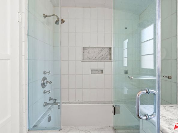 7918 Hillside Avenue, Los Angeles CA 90046