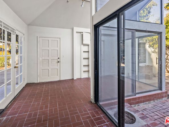 1301 Stanford St, Santa Monica CA 90404