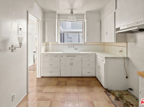 1301 Stanford St, Santa Monica CA 90404