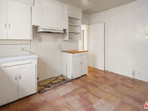 1301 Stanford St, Santa Monica CA 90404