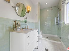 736 S Cloverdale Avenue, Los Angeles CA 90036