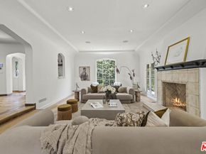 736 S Cloverdale Avenue, Los Angeles CA 90036
