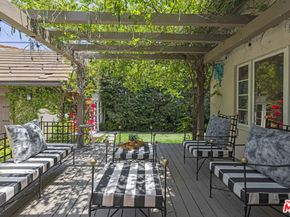 736 S Cloverdale Avenue, Los Angeles CA 90036