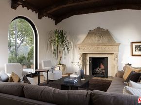 2720 Glendower Avenue, Los Angeles CA 90027