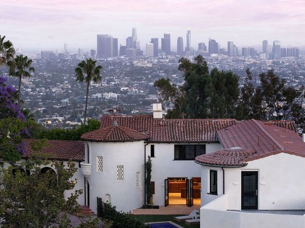 2720 Glendower Avenue, Los Angeles CA 90027