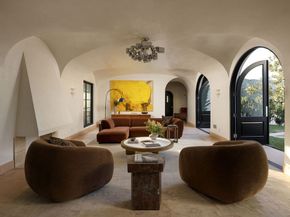 2720 Glendower Avenue, Los Angeles CA 90027