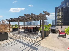 655 S Hope Street 1604, Los Angeles CA 90017