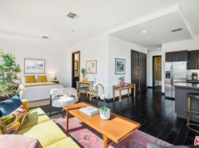655 S Hope Street 1604, Los Angeles CA 90017