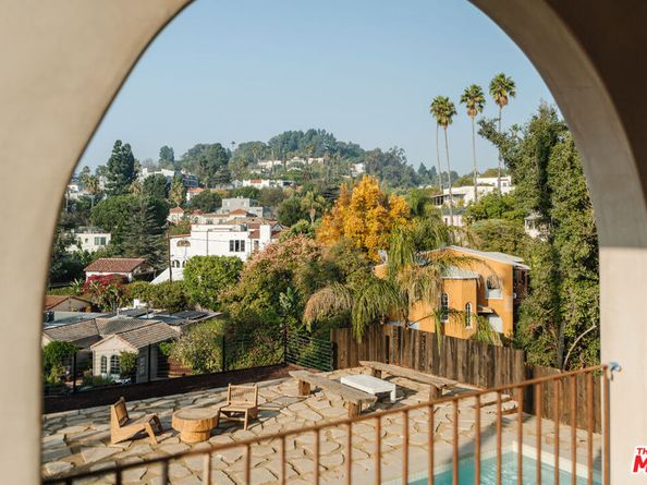 1568 Murray Circle, Los Angeles CA 90026
