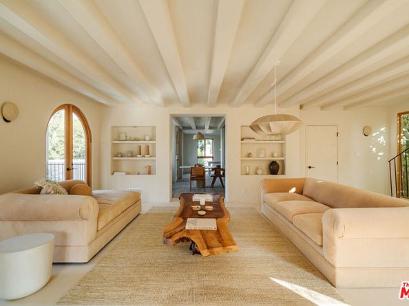 1568 Murray Circle, Los Angeles CA 90026