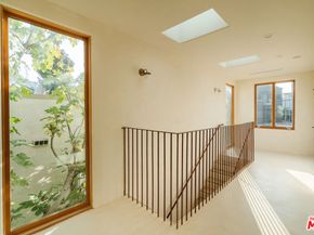 1568 Murray Circle, Los Angeles CA 90026