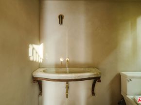 1568 Murray Circle, Los Angeles CA 90026