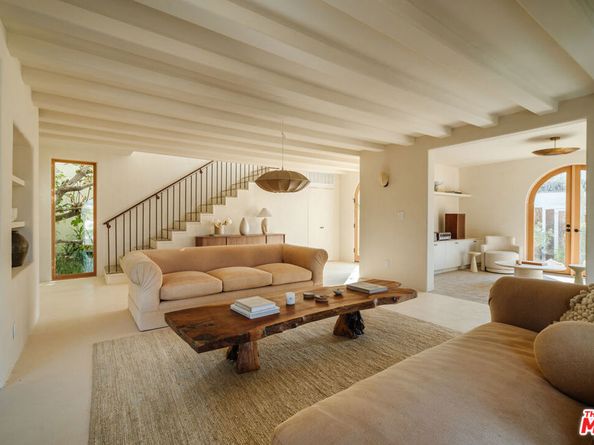 1568 Murray Circle, Los Angeles CA 90026
