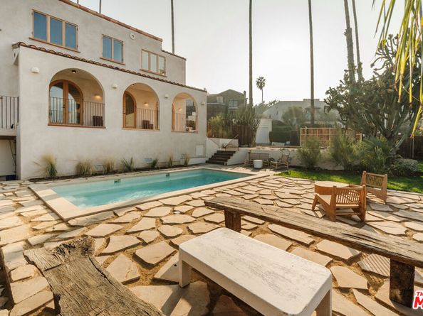 1568 Murray Circle, Los Angeles CA 90026